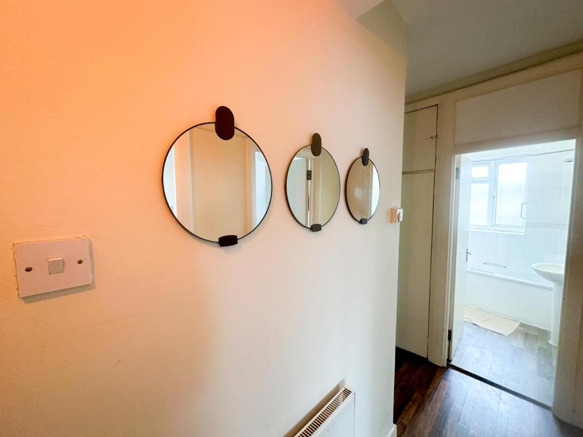 Eversholt Flats Apartment London Bagian luar foto